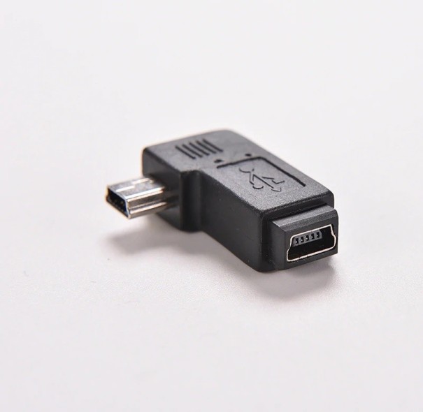 Mini USB 5-nastainen uros/naaras -kulmasovitin 1