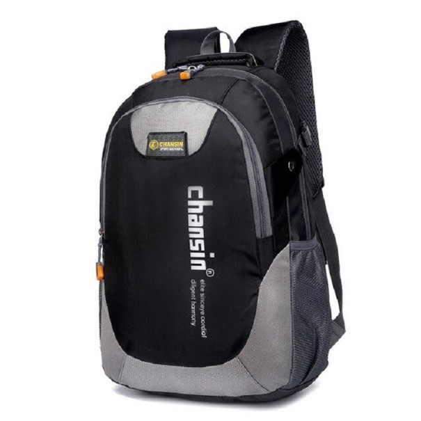 Mochila de senderismo negro