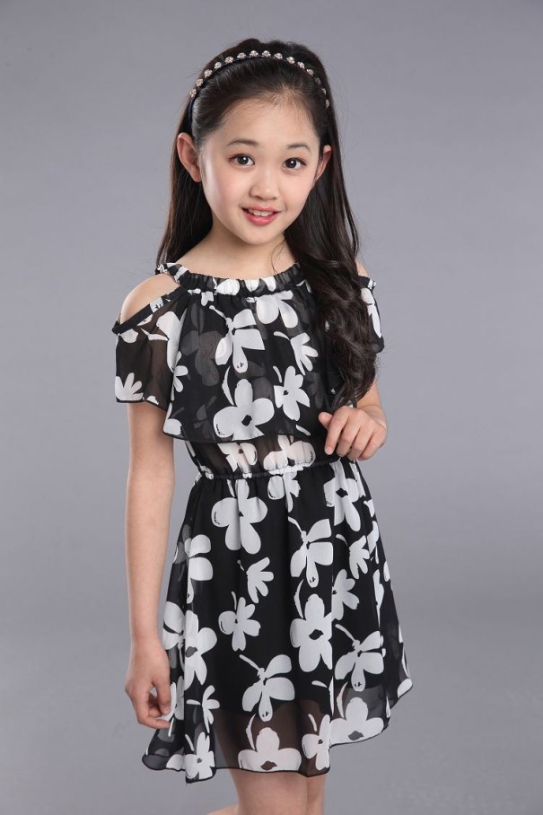 Modern Girls' Dress with Floral Pattern J1389 black 10