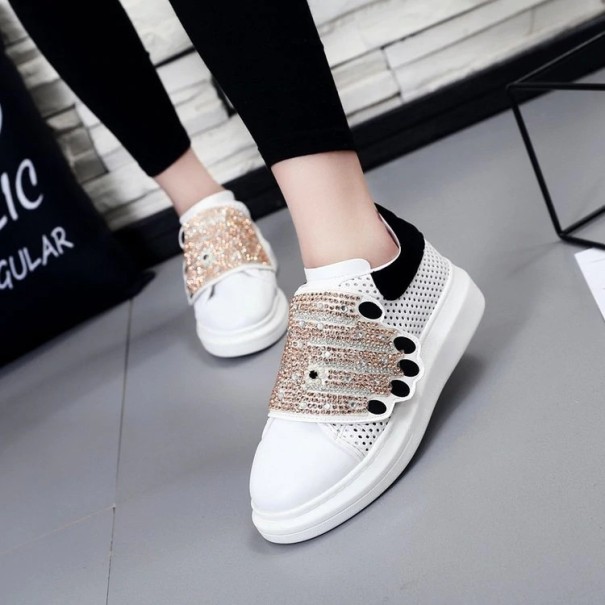 Moderna sneakers för kvinnor