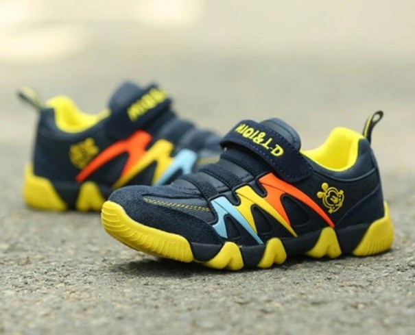 Moderne børnesneakers A2399 sort 23