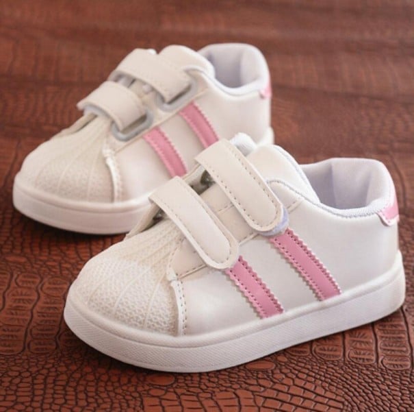 Moderne kindersneakers roze 21