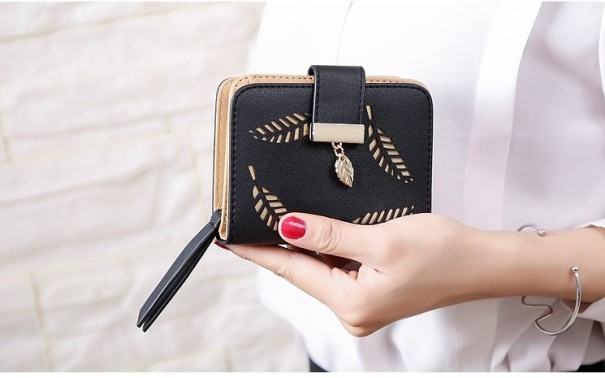 Monedero práctico de mujer con hojas J795 negro