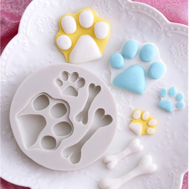 Moule en silicone en forme de patte de chien 1