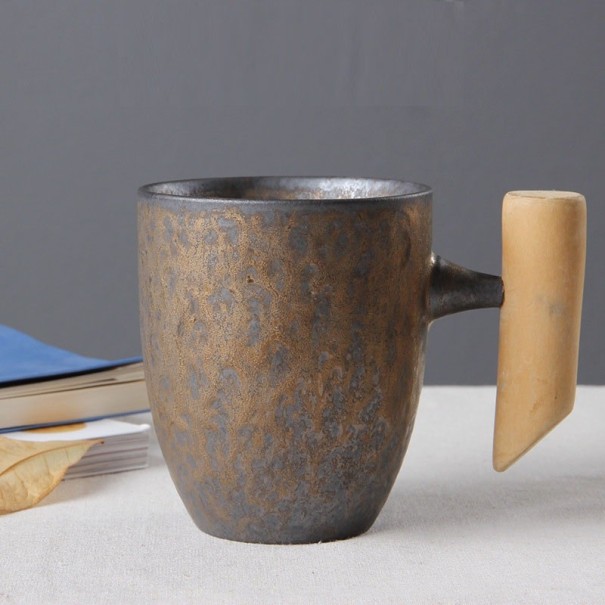 Mug en céramique avec anse en bois gris 3