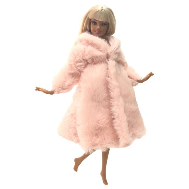 Muodikkaita vaatteita Barbie-hahmolle 1