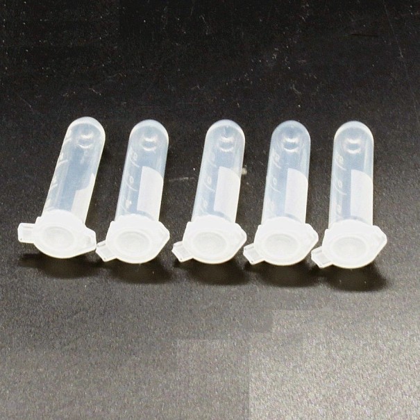 Muoviset koeputket korkilla 2 ml