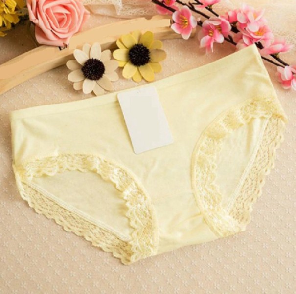 Mutandine da donna con pizzo Valentina giallo M