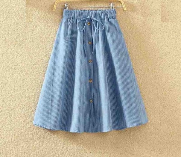 Naisten hame napeilla A1590 4