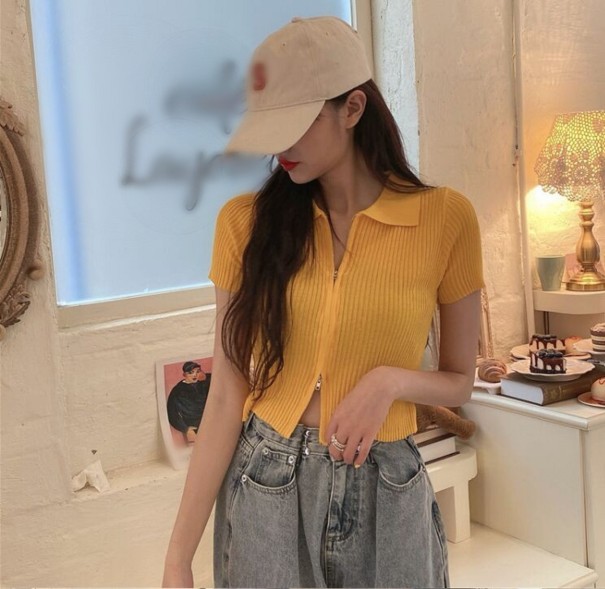 Naisten lyhythihainen neulepusero A2951 sinapinkeltainen