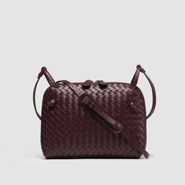 Naisten nahkainen käsilaukku M1218 viininpunainen