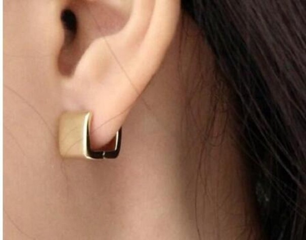 Naisten neliönmuotoiset korvakorut kultainen