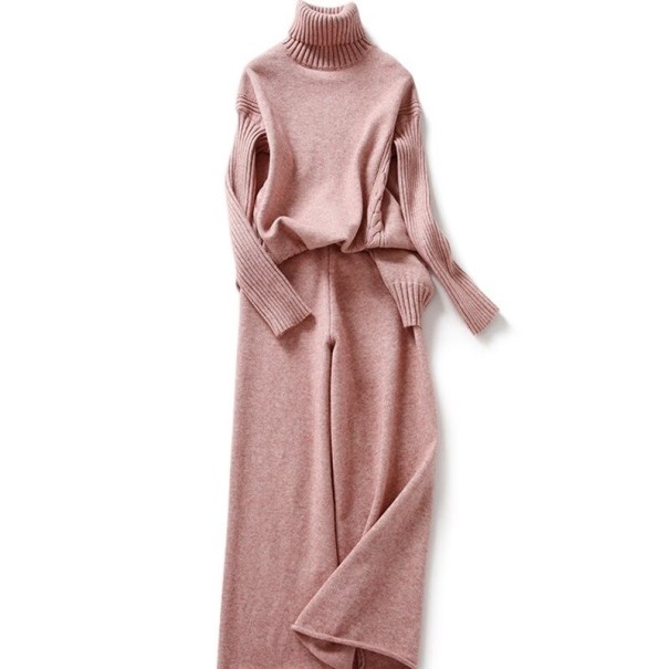 Naisten neulepusero ja housut B1031 vaaleanpunainen