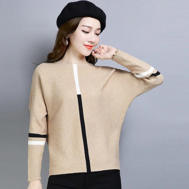 Naisten neulepusero lepakkohihoilla G414 beige