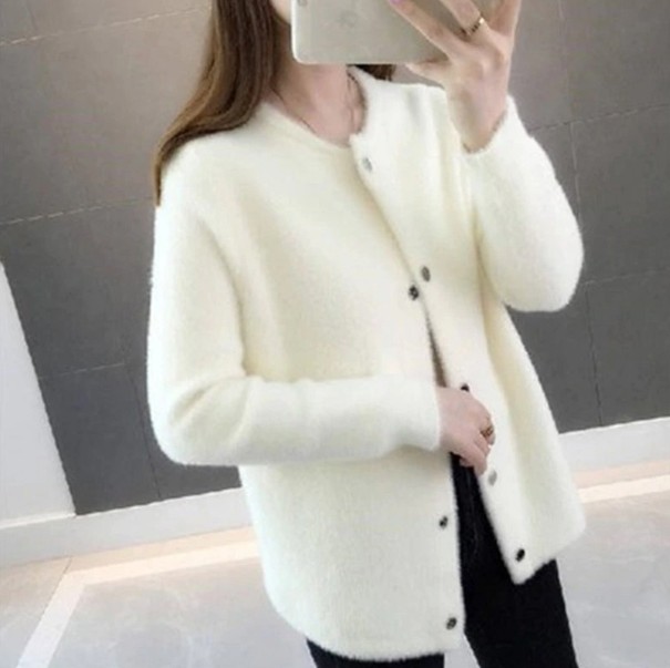 Naisten paksu neulepusero napeilla G430 kermanvärinen XL