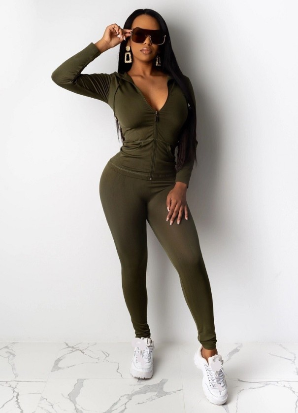 Naisten pitkähihainen paita ja leggingsit armeijanvihreä XS