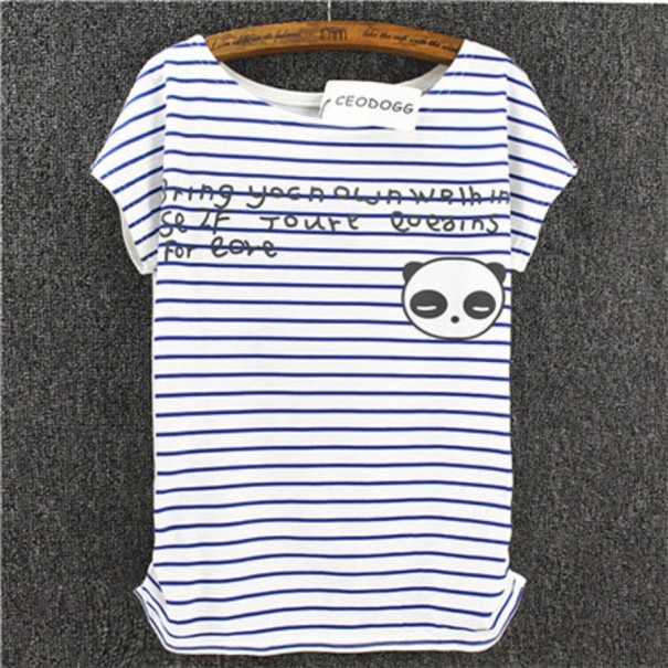 Naisten t-paita, jossa on printti A1230 5