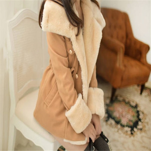 Naisten villasta valmistettu talvitakki J1847 khaki M