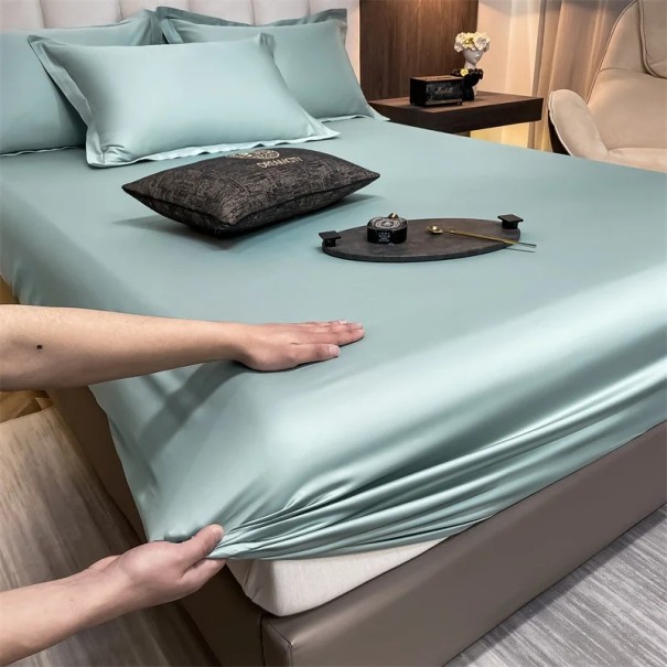 Napínací prostěradlo s gumou 400 TC rozměr 150 x 200 cm Jednobarevné hladké prostěradlo příjemné na dotek Pro matrace do 30 cm světle zelená