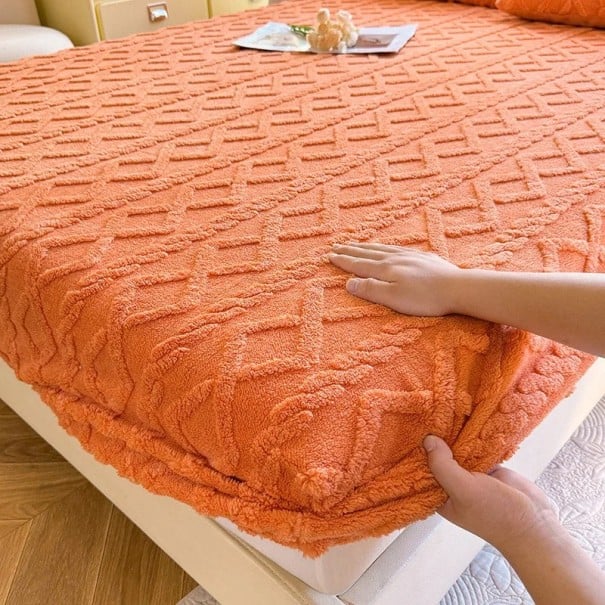 Napinające elastyczne flanelowe prześcieradło 90 × 220 cm, Gładkie miękkie ciepłe prześcieradło, trzyma się na miejscu, wzór w romby pomarańczowy