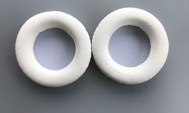 Náušníky na sluchátka 2 ks K2234 bílá 80 mm