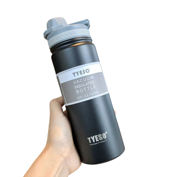 Nerezová termoska 750 ml Dvojstenná vákuová izolácia Odolná termo fľaša na horúce i studené nápoje Cestovná termoska s nepriepustným viečkom Ergonomický design čierna