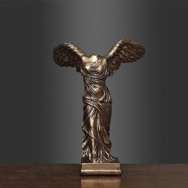 Nika győzelem istennőjének szobra bronz 25 cm x 17,5 cm