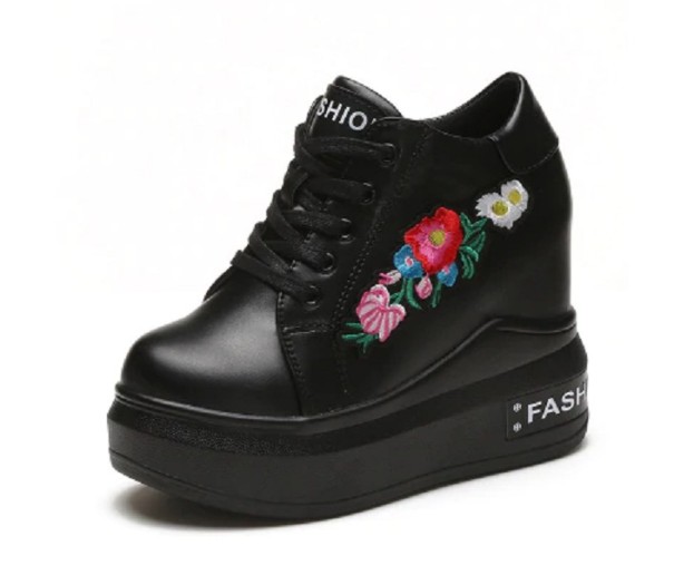 Női boka tornacipő virágokkal J1714 fekete 38