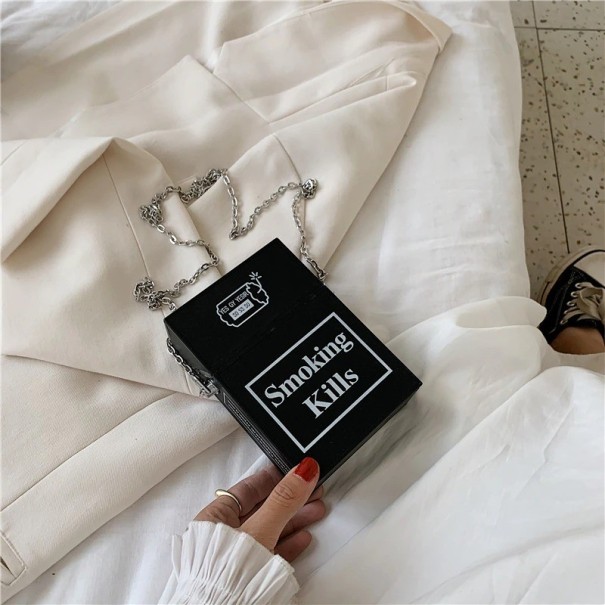 Női crossbody kézitáska fekete