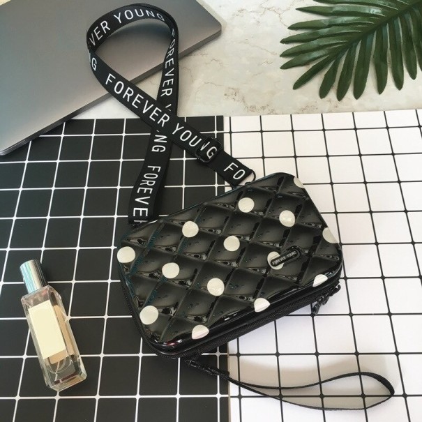 Női crossbody kézitáska M839 barna