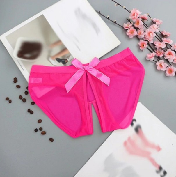 Női szexi bugyi lyukkal rózsaszín
