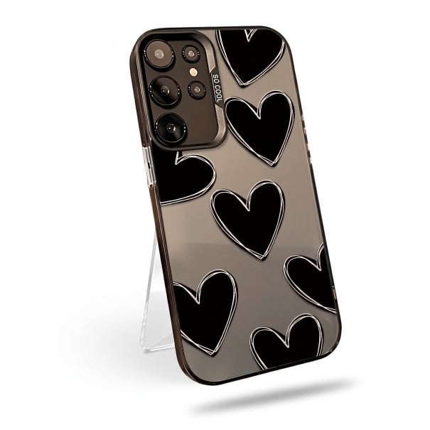 Obal s veľkými srdiečkami na Samsung Galaxy A37 Ultra tenký a odolný Matná šedá chrbát Čierne srdiečka v bielej linke Čierny rámik fotoaparátu 1