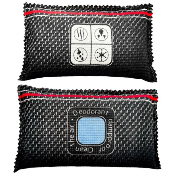 Odvlhčovač do auta vysoušecí sáček 18 x 11 cm silikagel černý s bílými proužky absorbér vlhkosti do skříně a botníku 1