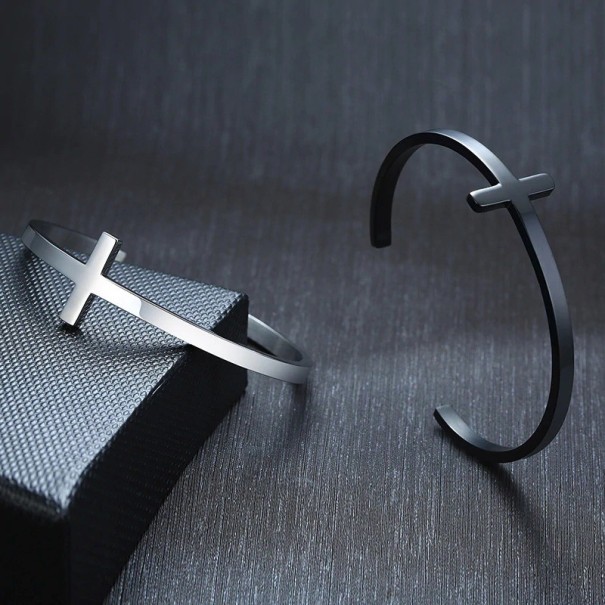 Open kruisarmband