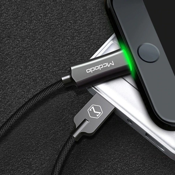 Opladningskabel til Apple Lightning / USB K586 sort 1,2 m