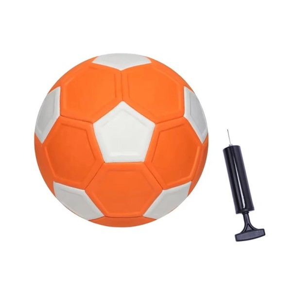 Orange klassisk fodbold 21,5 cm med pumpe Træningsbold til børn og voksne Velegnet til rekreativ leg på forskellige overflader 1