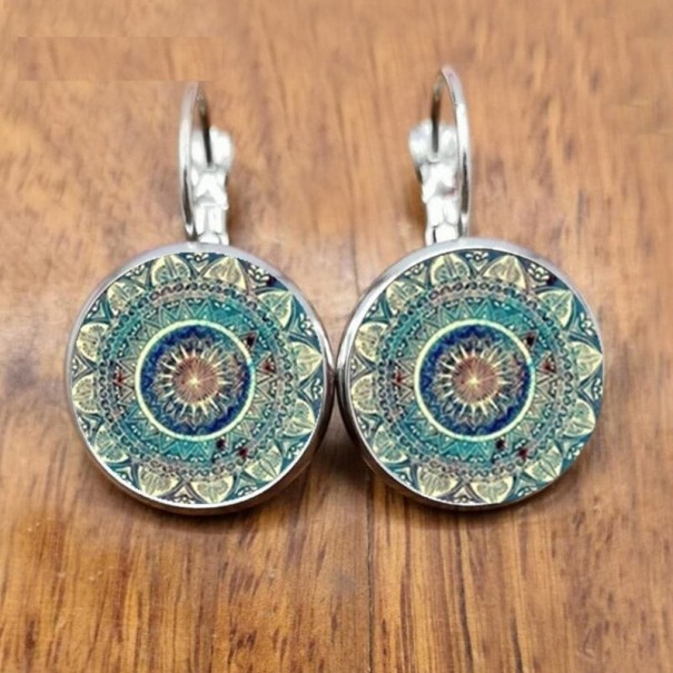 Orecchini a pendente da donna con mandala argento 3