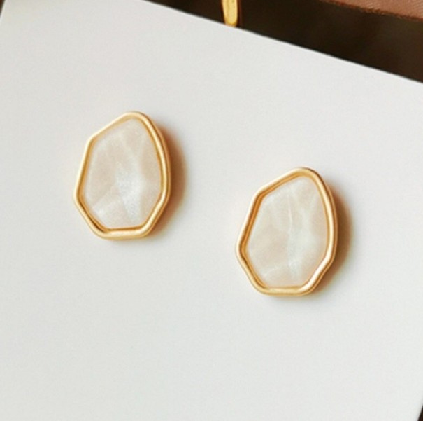 Orecchini a pendente da donna G745 crema