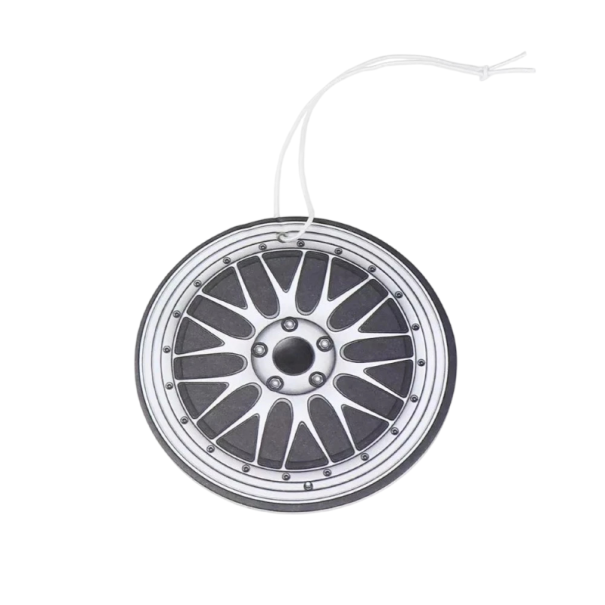 Osvěžovač vzduchu do auta závěsný na zpětné zrcátko motiv kola 8 × 8 cm pevné provedení šedo černý doplněk interiéru 1