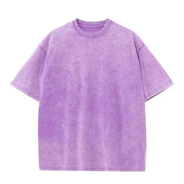 Oversized dame-T-shirt med korte ærmer. Streetwear-top med rund hals. Moderigtigt løstsiddende. Vintage-vasket look til hverdag. lilla XS