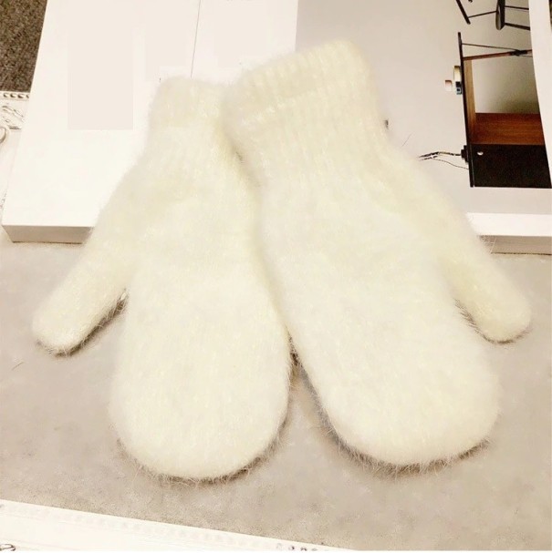 Owłosione rękawiczki damskie J3011 biały