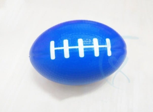 Pallina antistress a forma di palla da football americano Per schiacciare e rilassare la tensione Materiale PU con superficie granulosa 9 x blu