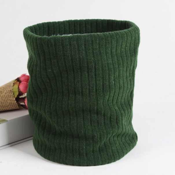 Pañe de cou en tricot d'hiver vert foncé