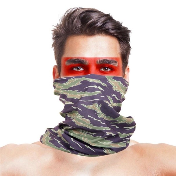 Pánsky nákrčník s maskáčovým vzorom 28