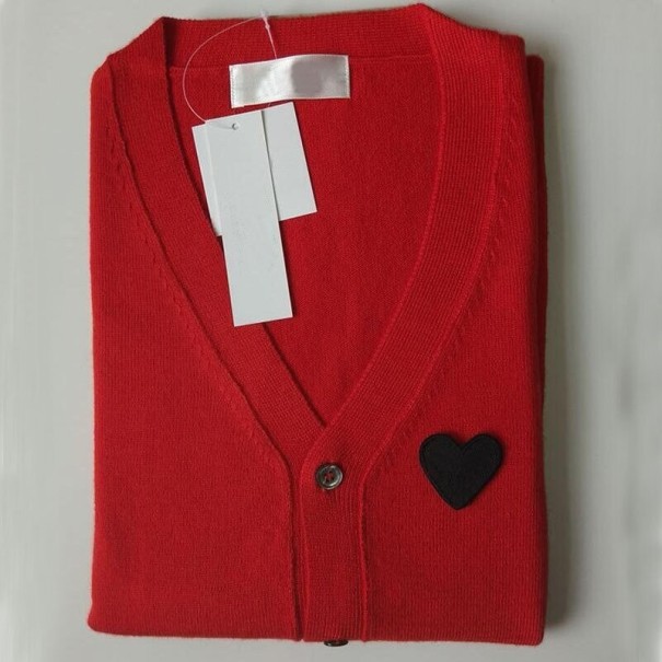 Pánský svetr na knoflíky srdce červená L