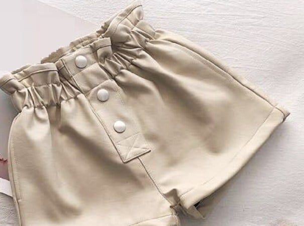 Pantalones cortos para niñas N667 beige 6