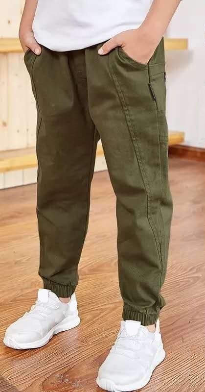 Pantalones de niño L2250 verde militar 3-4 años