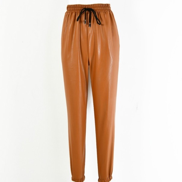 Pantaloni de dama cu cauciuc la talie din piele artificiala maro deschis S