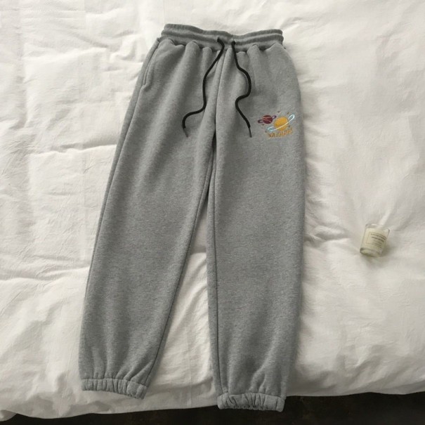 Pantaloni de trening pentru femei cu aplicație gri M