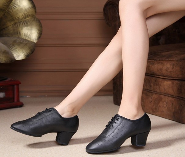 Pantofi de dans din piele pentru femei negru 39